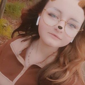 Meet your Posher, Elana